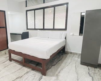 Bsg Stay Calangute Beach Road Goa Hotel - Morjim - Спальня