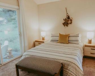 Forest Cottage - Cloverdale - Slaapkamer