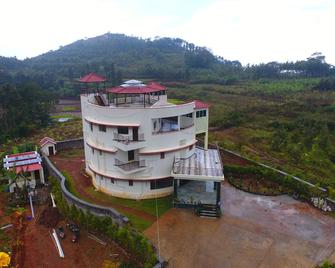 Coastal Grand Mahendravanam - Kolli Hills - Nāmakkal - Building