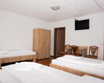 Hotel Kreuz - Schwäbisch Gmünd - Habitación