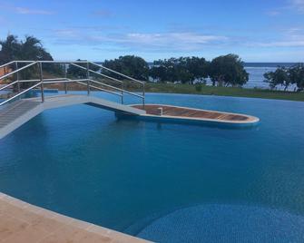 Yadua Bay Resort & Villas - Cuvu - Pool