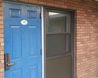 Americana Motel - Avenel - Extérieur