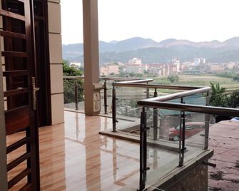 Duong Ha Hotel - Cao Bang - Balcony