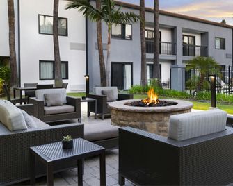 Courtyard by Marriott Los Angeles Hacienda Heights/Orange County - Hacienda Heights - Patio