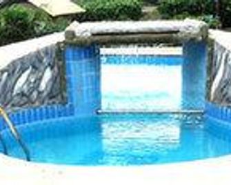 Rainforest Lodge - Cape Coast - Piscina