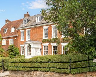 St John s Croft - Winchester - Building