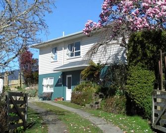 Patons Rock Holiday Unit - Takaka - Budynek