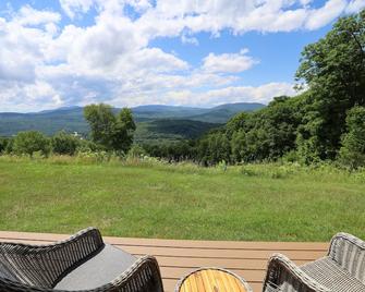 Ledgewood 11, Estates - Campton - Patio