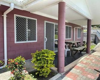 Spacious 3- bedroom home - Vaitele - Patio