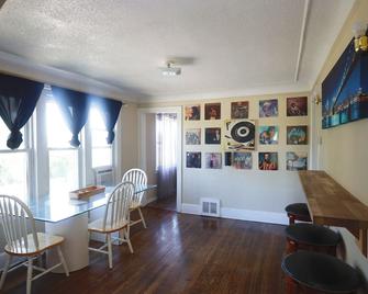 Evanston Bnb - Detroit - Comedor