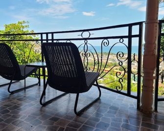 Habitation Des Lauriers - Cabo Haitiano - Varanda