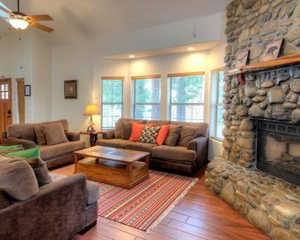 Alder Lodge - Yosemite West - Sala de estar