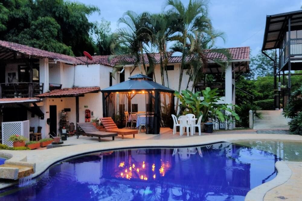 Hotel Villa Juana - Fonda Central - Pool