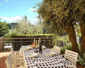 Poolside apartment on the outskirts of Florence - Bagno a Ripoli - Restaurant