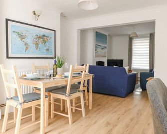 Day Cottage - Weymouth