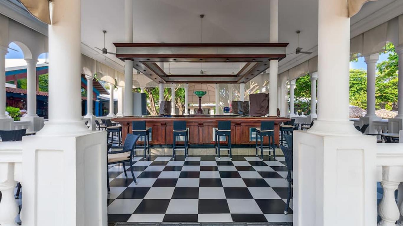 Playabachata Resort