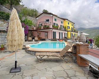 Apartment 'Villa Lice - Vigneto' with Mountain View, Wi-Fi and Air Conditioning - Casarza Ligure - Piscine