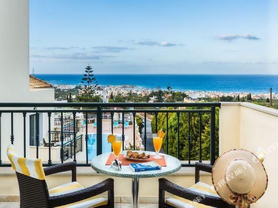 بايلوتس فيلاز لاكشري سويتس