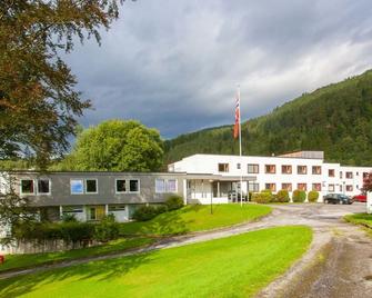 Førde Sommarhotell - Førde - Gebäude