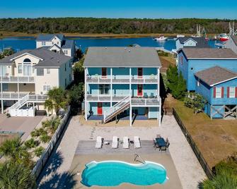 Spacious 5 BR House with Private Pool and ICW views - Supply - Edificio