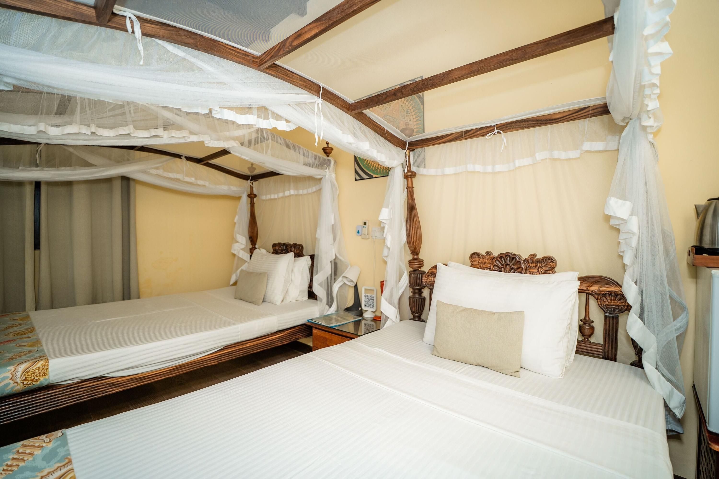 The Waves Beach Chalets - Tangalla