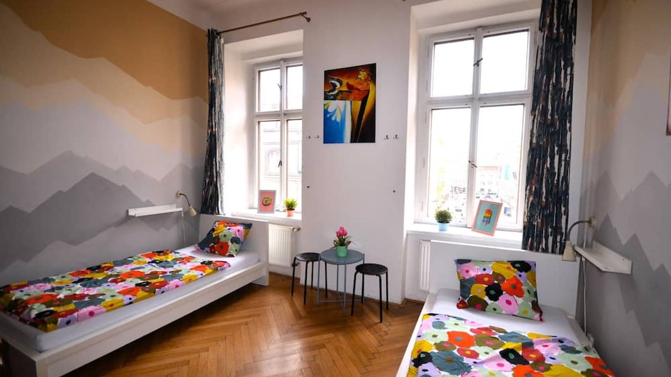 Travel&Joy backpackers