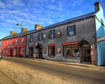 رايانز هوتل - كونغ - مبنى