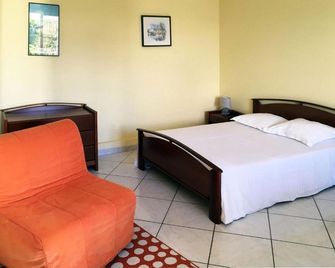 Les Agapanthes Site de La Riche - La Riche - Bedroom