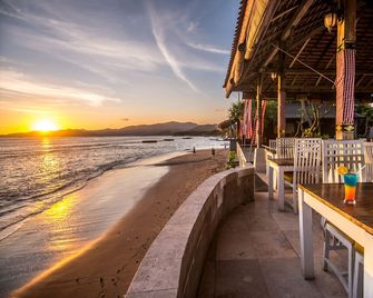 Balisanti Bungalows - Manggis - Ranta