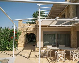 Villa Xenophon - Pitsidia - Patio
