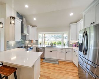 Pin Oak Farmhouse With Patio in Dripping - Dripping Springs - Cocina