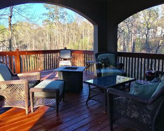 Lake House in the Treetops overlooking Lake Martin - Tallassee - Balcony