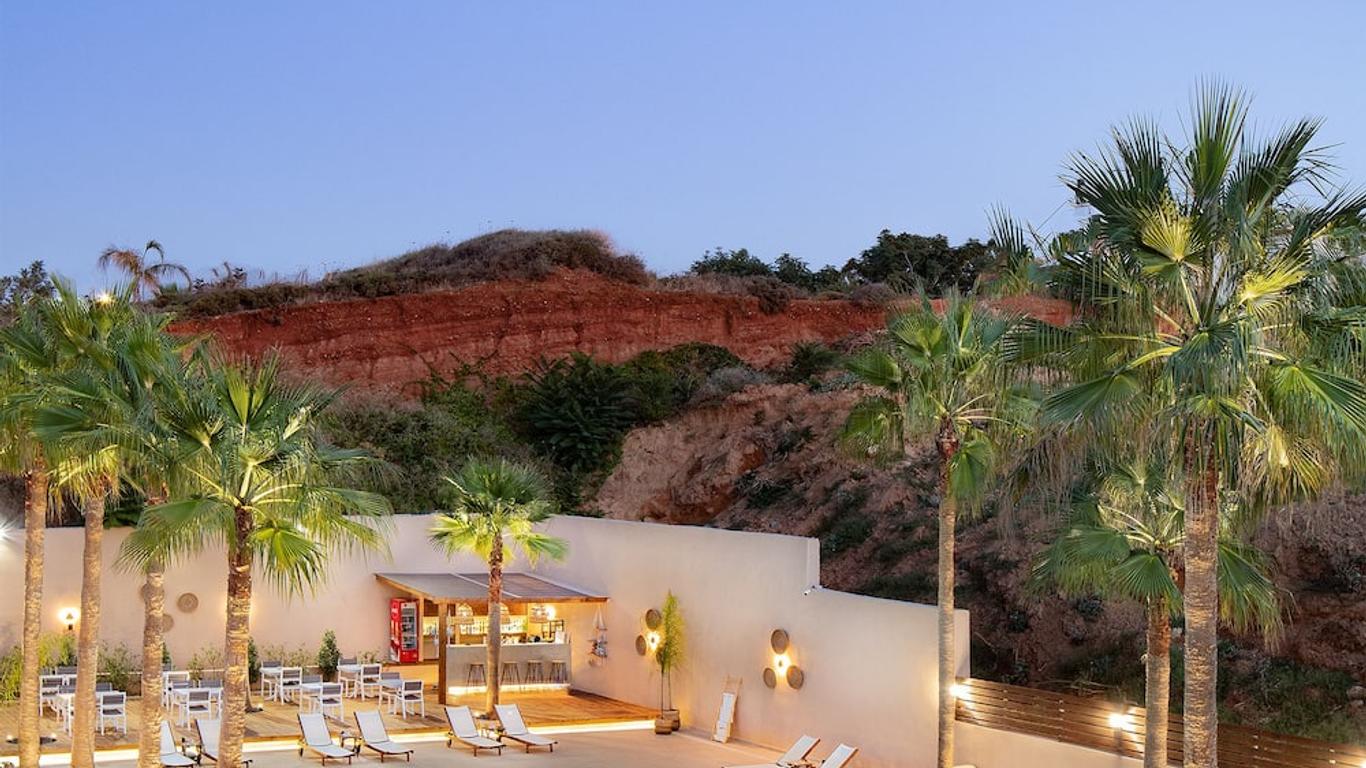 Sea View Hotel & Apartments