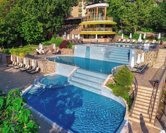 Hotel Sunrise Golden Sands - Goldstrand - Pool