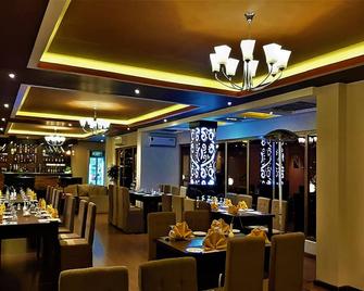 The Four Boutique Hotel - Khuruthang - Restaurant