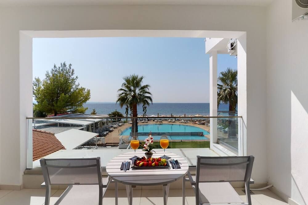 أكروتل ليلي آن بوتيك هوتل