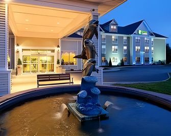 Holiday Inn Express Mystic - Groton Area By IHG - Mystic - Building