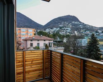 Modern apartment in Lugano - Lugano - Balcón