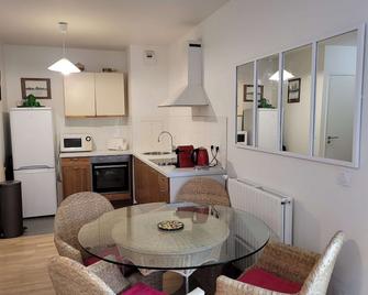 Nice T2 with balcony near Paris - Ivry-sur-Seine - Cuisine