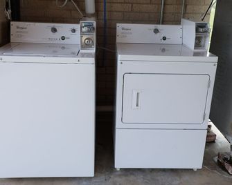 Budget Inn - Stephenville - Laundry facility