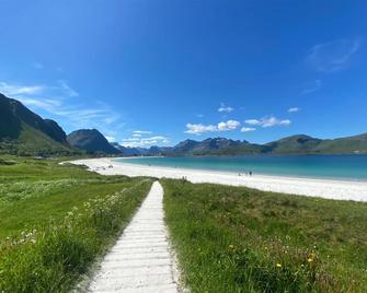 3 Bedroom Stunning Home In Fredvang - Fredvang - Beach