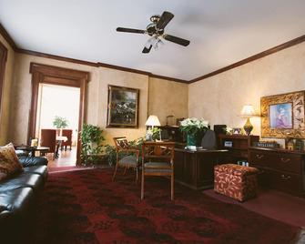 The Mount Vernon Inn - Mount Vernon - Obývací pokoj