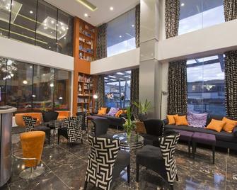 Hive Hotel - Quezon City - Σαλόνι