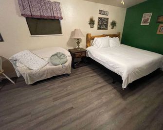 Porter Place at Serenity Hills Zion - Glendale - Bedroom