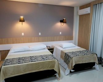 Hotel Plaza Cascavel - Cascavel - Bedroom