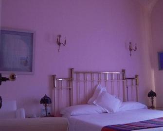 Hotel Torre Marti - Sant Julià de Vilatorta - Bedroom