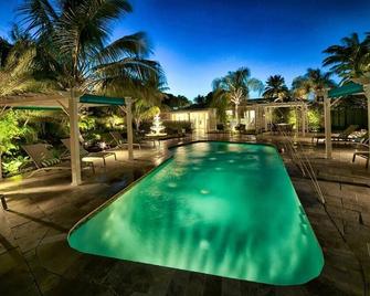 Luxury 1 Bedroom Suite #2 | Pool | Patio | Walk To Wilton Dr - Wilton Manors - Piscina