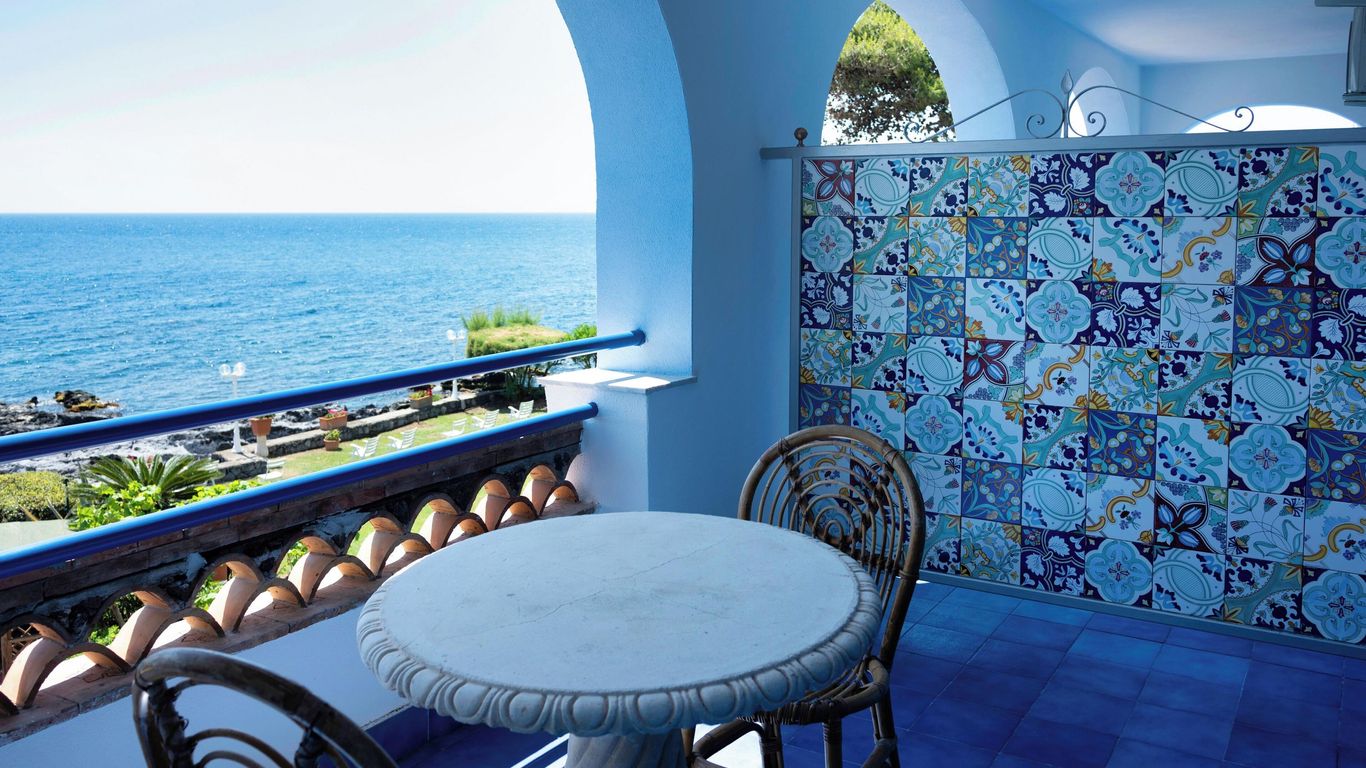 Arathena Rocks Hotel