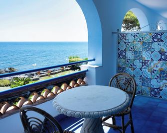 Arathena Rocks Hotel - Giardini Naxos - Balkong