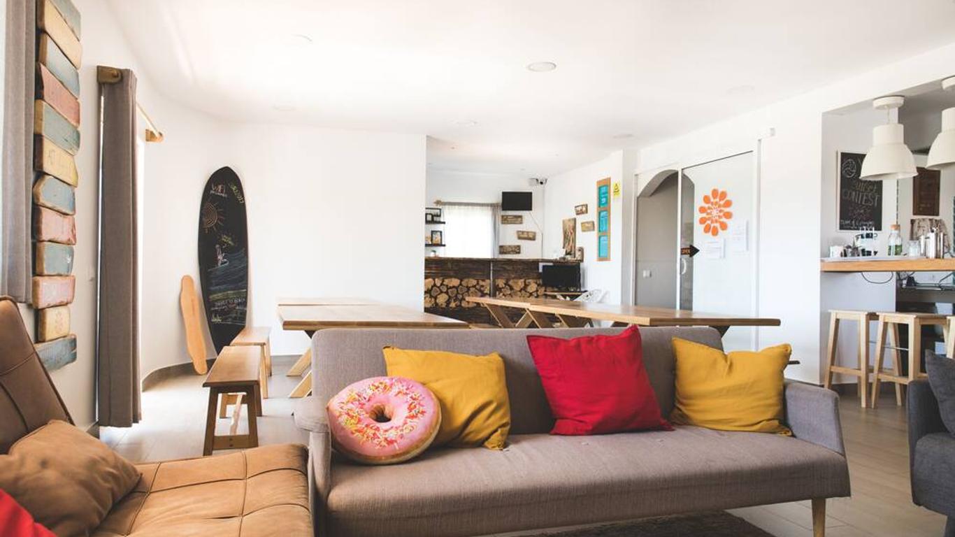 Good Feeling Hostel & Guest House